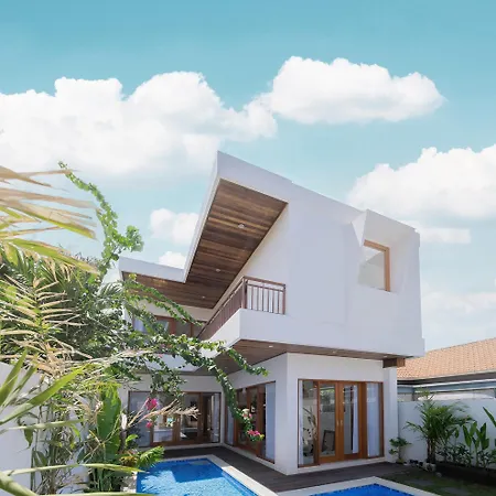 New Canggu Central Escape - 3Br Villa With Pool